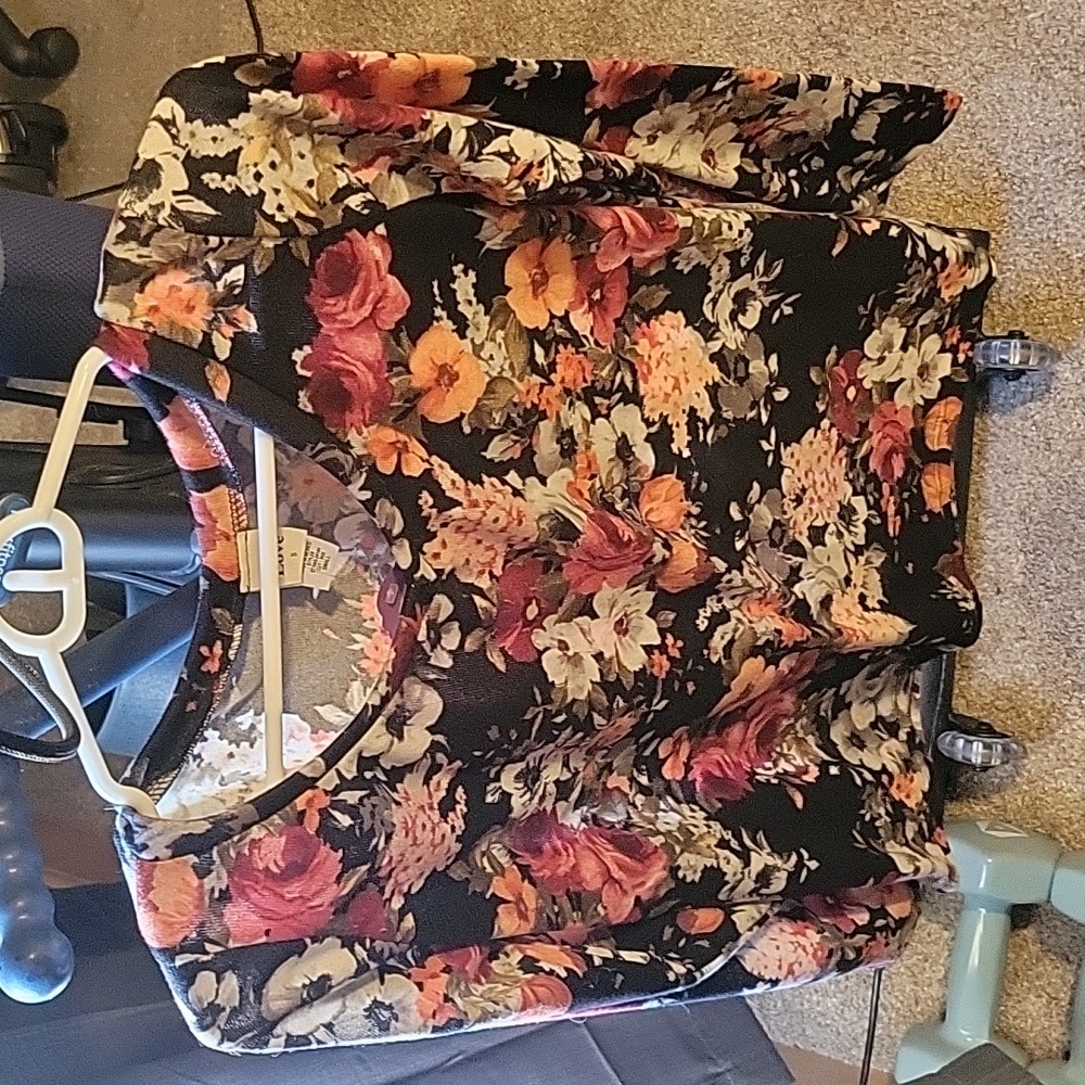 Floral long sleeve tshirt - Women's small